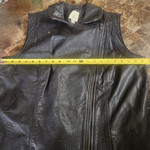 Black Leather Vest, 16W - Picture 4 of 4